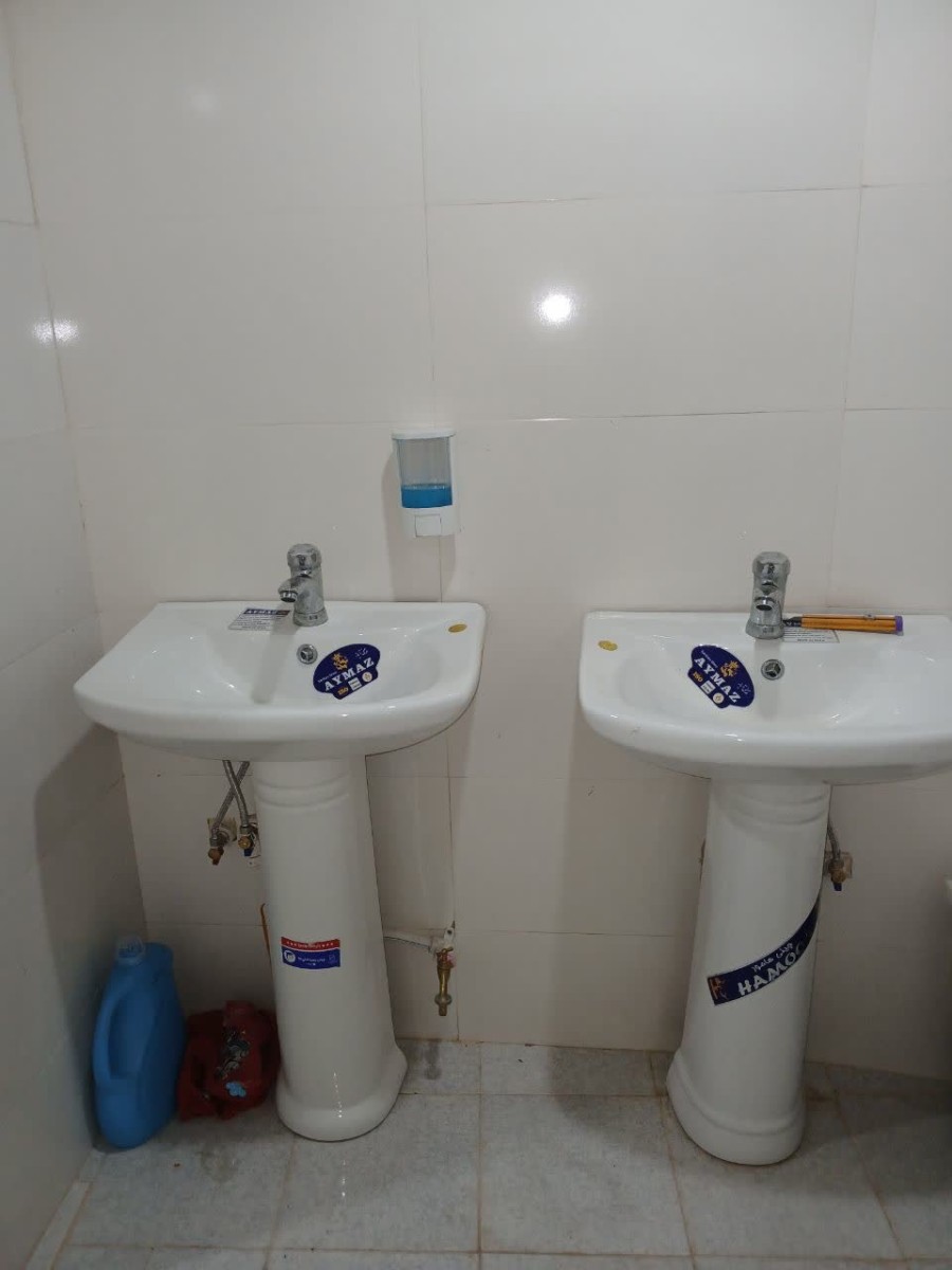 سرویس بهداشتی و حمام