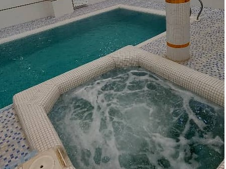 استخر و جکوزی استخر و جکوزی