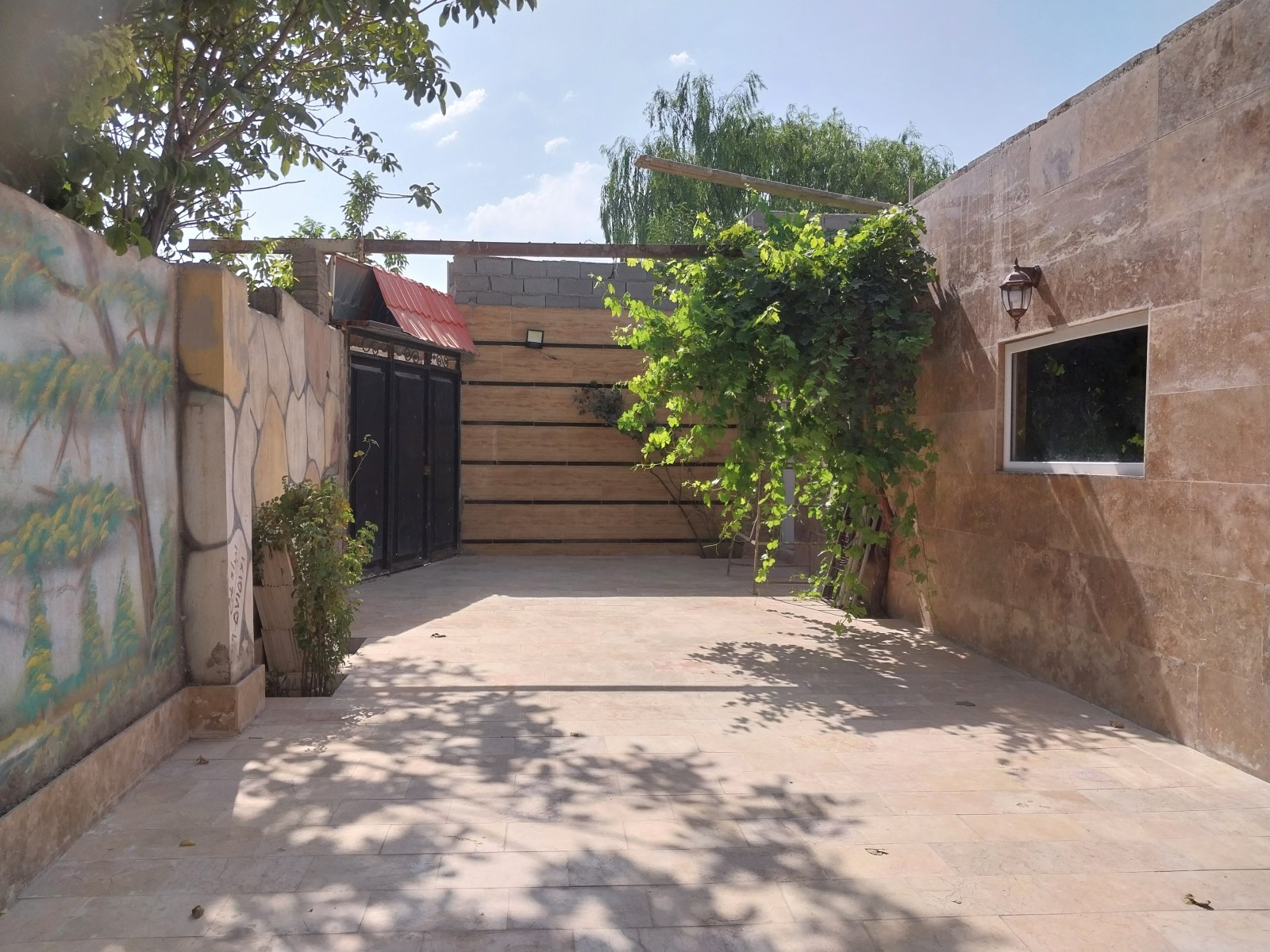 حیاط حیاط