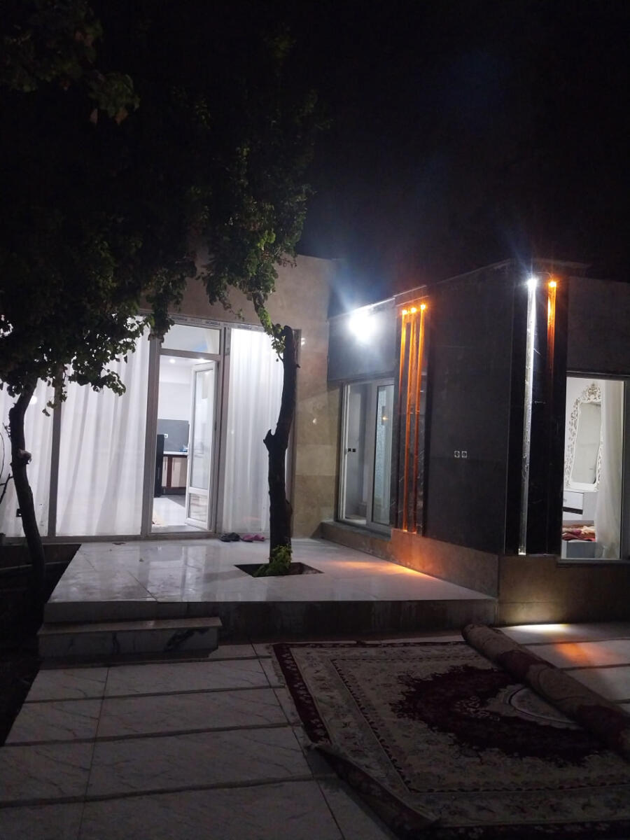 حیاط