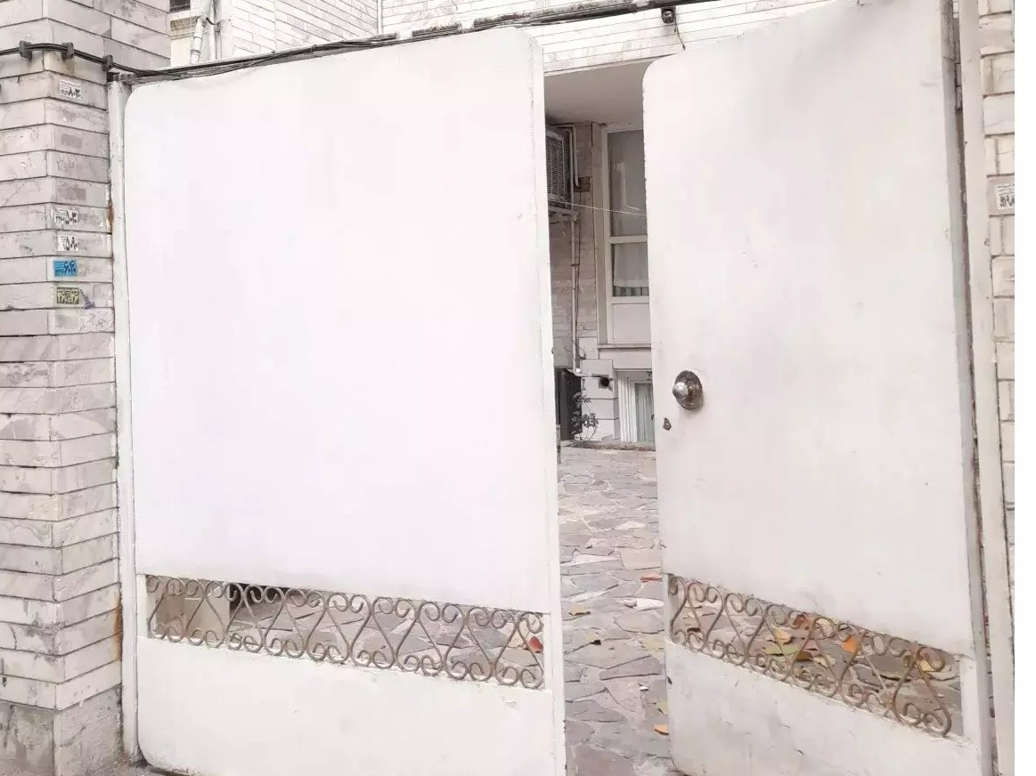 ورودی اقامتگاه ورودی اقامتگاه