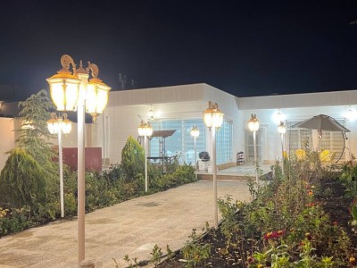 ویلا استخر داخل بنا قصر سفید