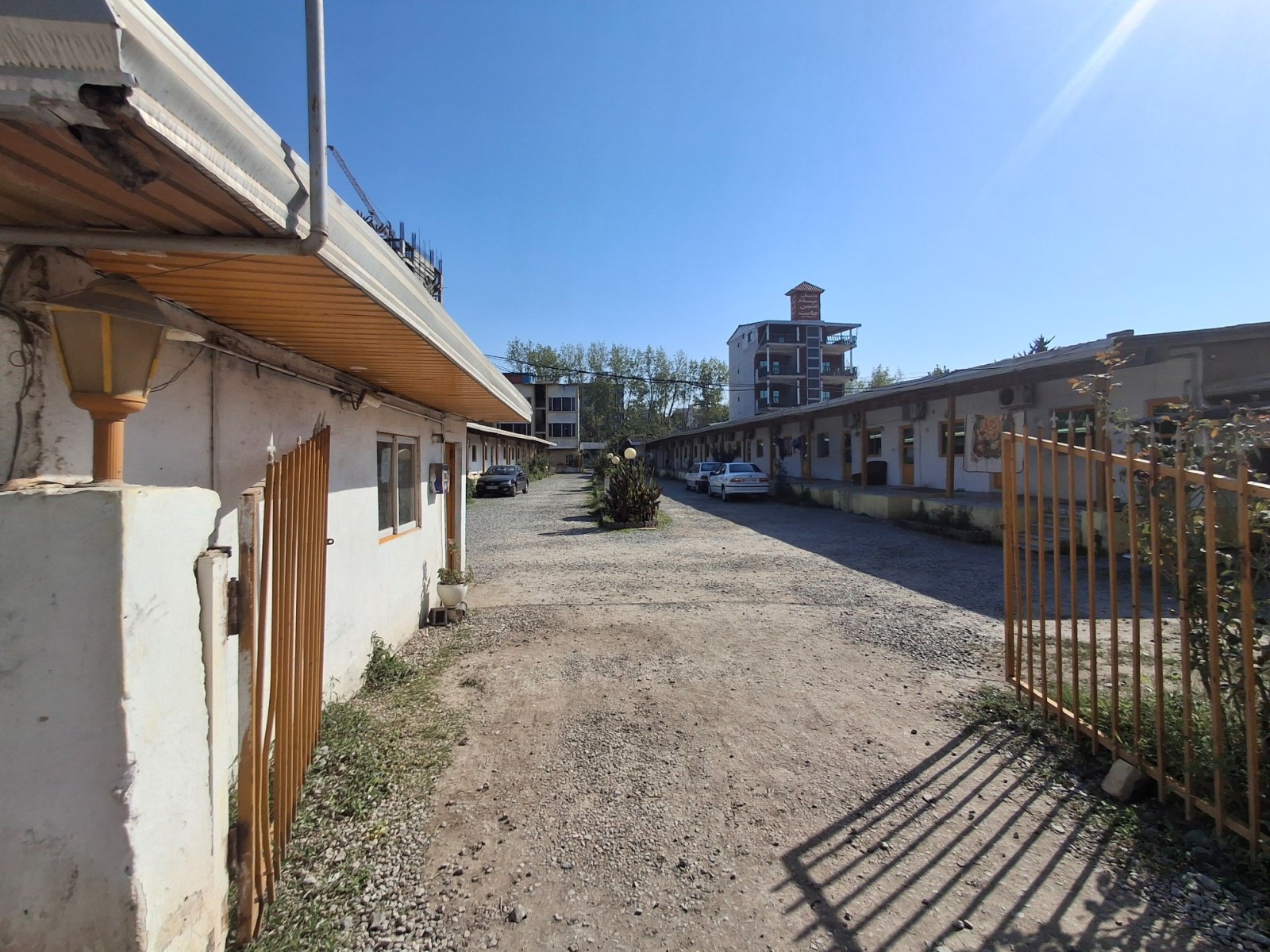 ورودی اقامتگاه ورودی اقامتگاه