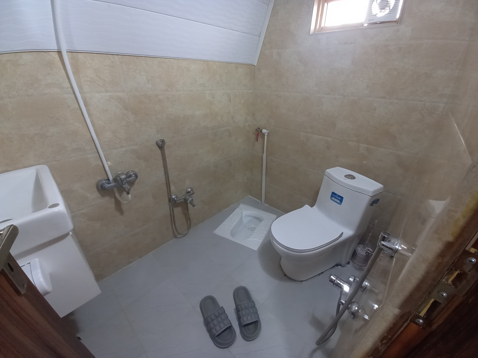 سرویس بهداشتی ایرانی و فرنگی