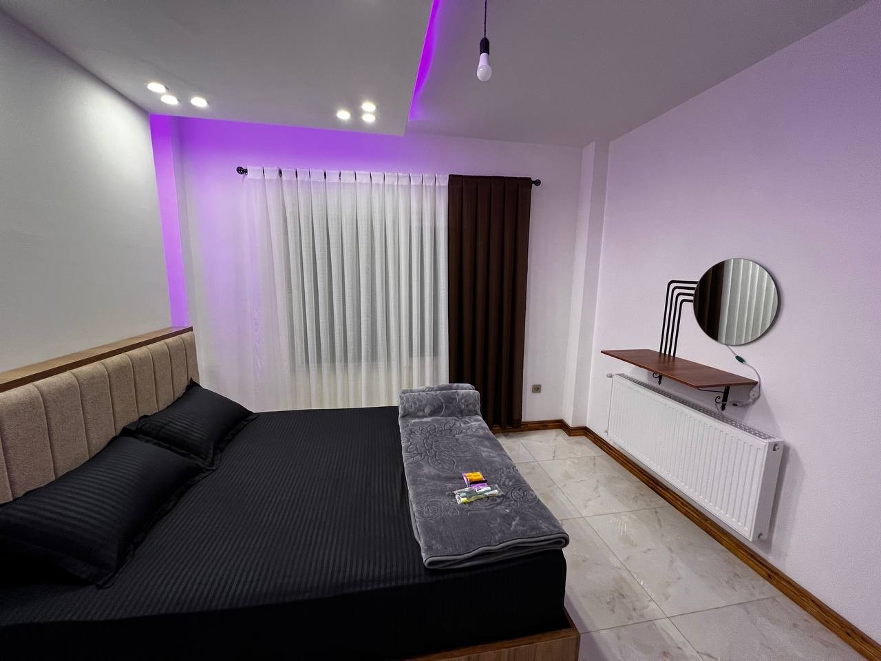 اتاق‌خواب 1