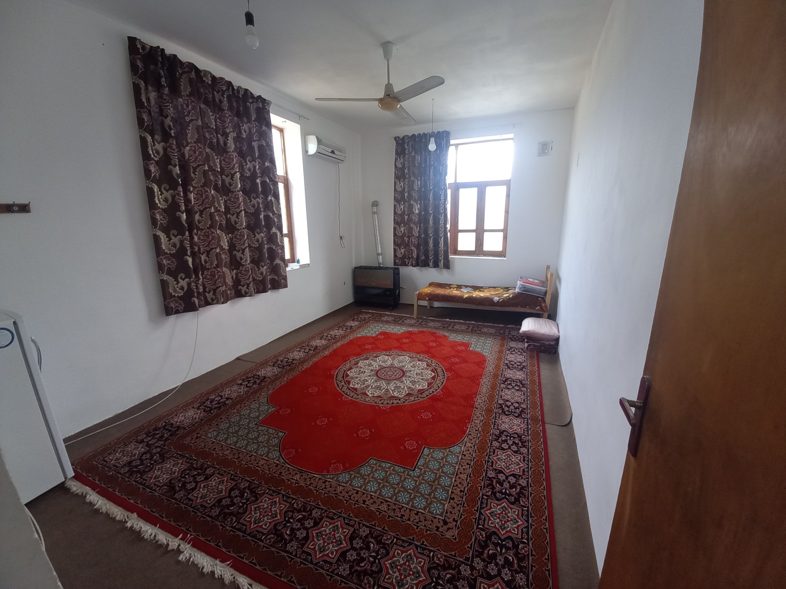 اتاق پذیرایی و خواب یکسره