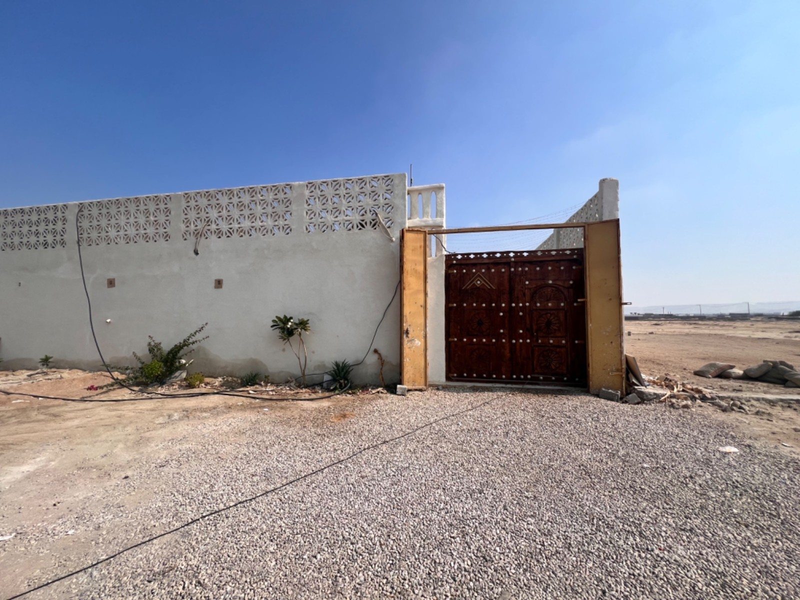 ورودی اقامتگاه ورودی اقامتگاه