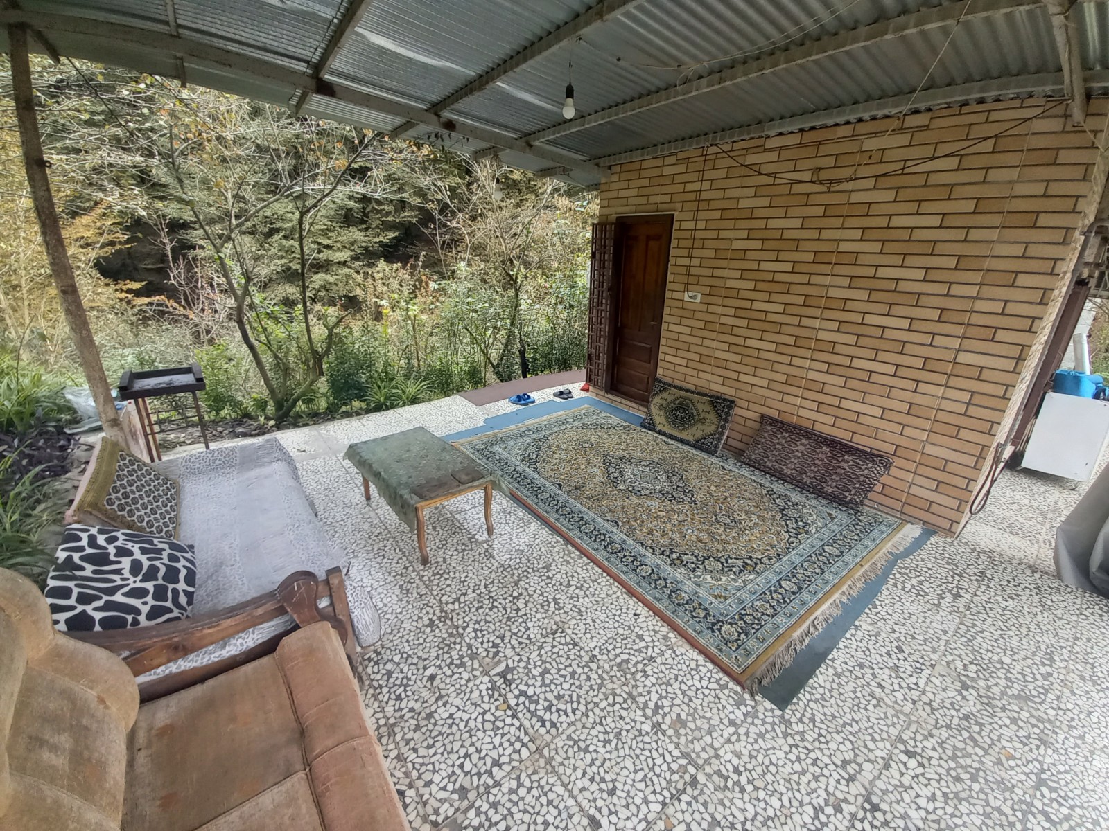 تراس جلو ساختمان تراس جلو ساختمان