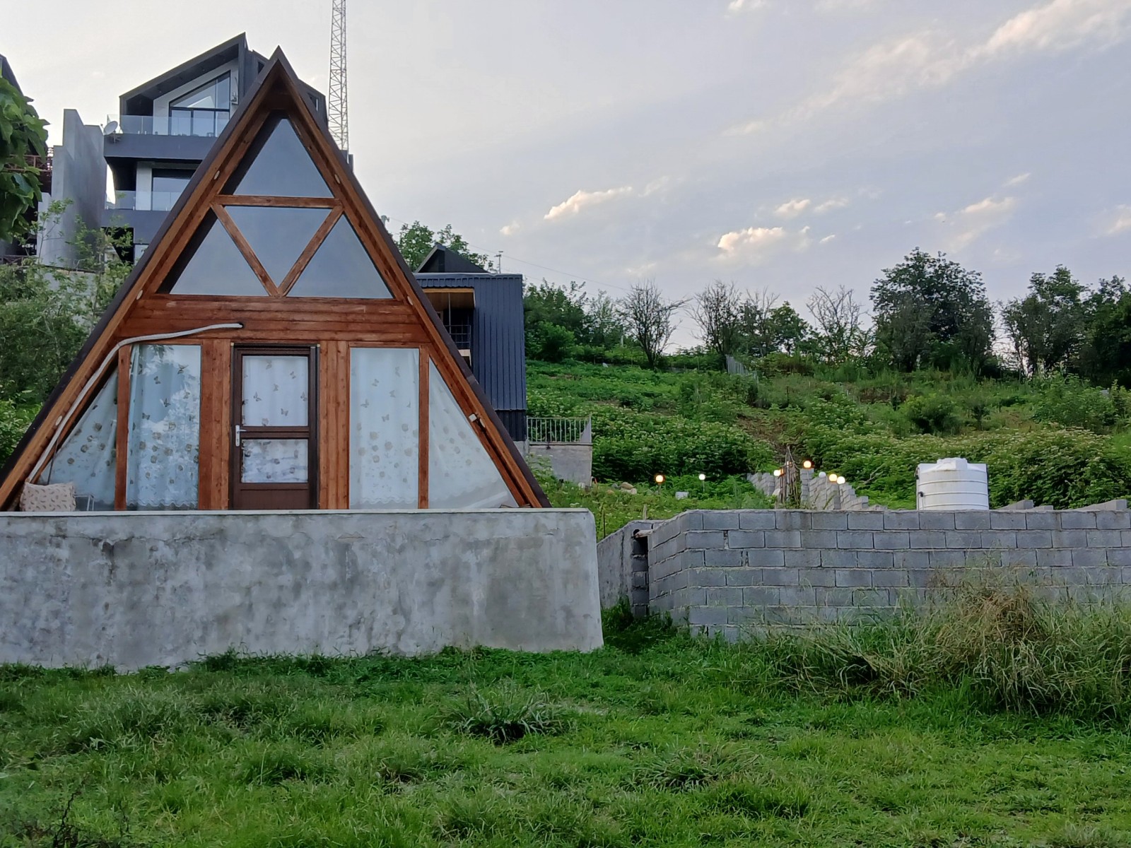 نمای بیرونی ساختمان