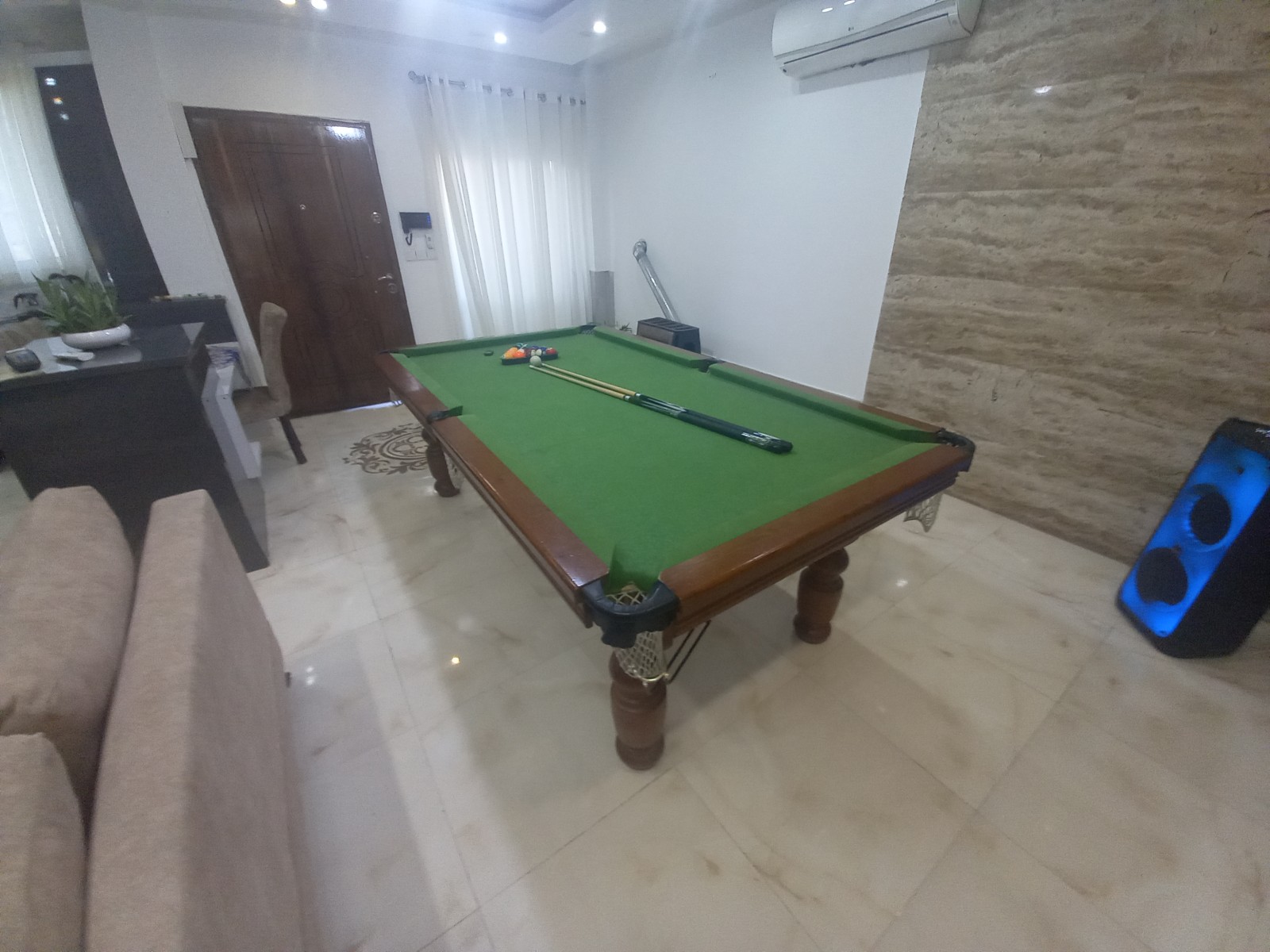 میز بیلیارد