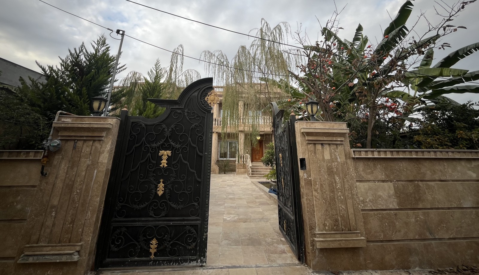 ورودی اقامتگاه