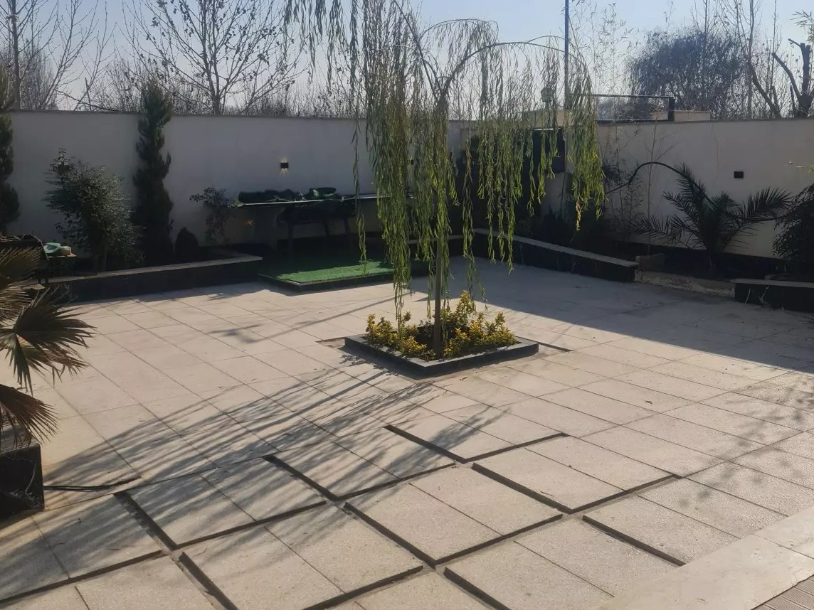 حیاط