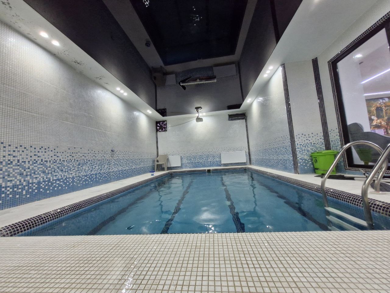 استخر استخر