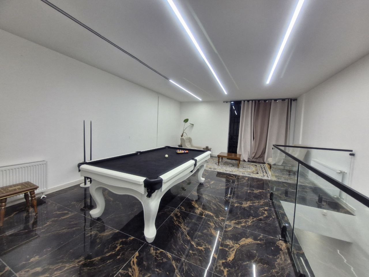 میز بیلیارد میز بیلیارد