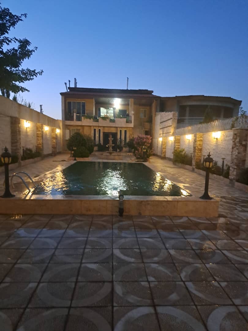 استخر استخر