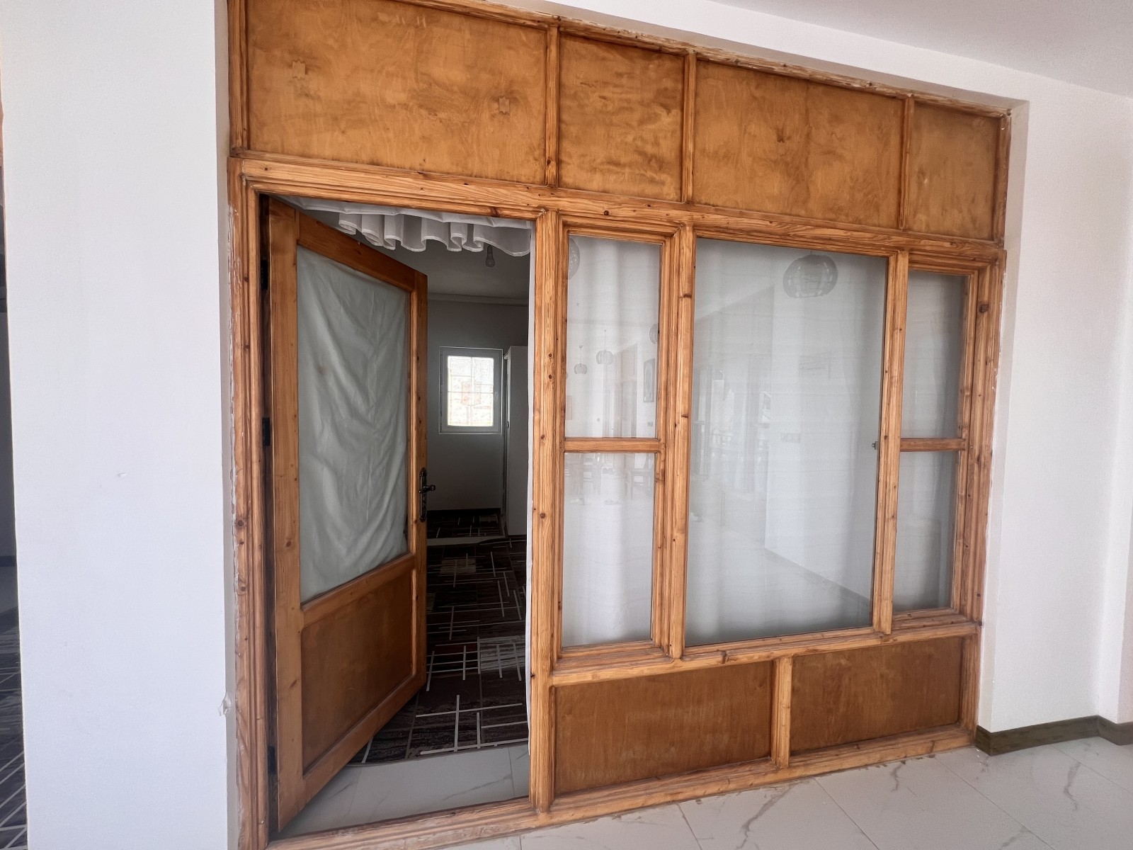 ورودی اتاق ورودی اتاق