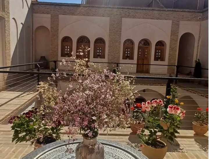 حیاط