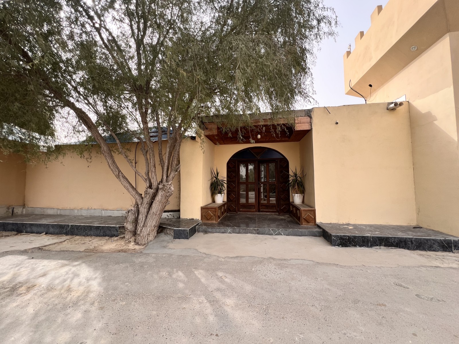 ورودی اقامتگاه