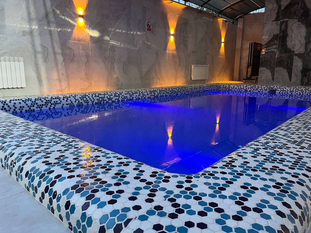 استخر استخر