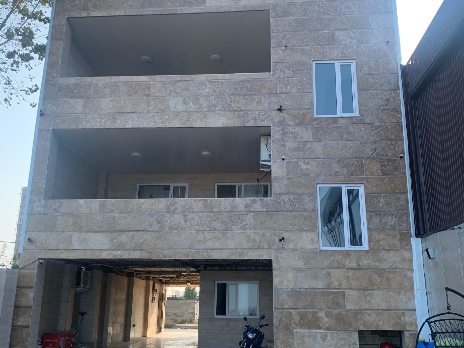 نمای بیرونی ساختمان نمای بیرونی ساختمان