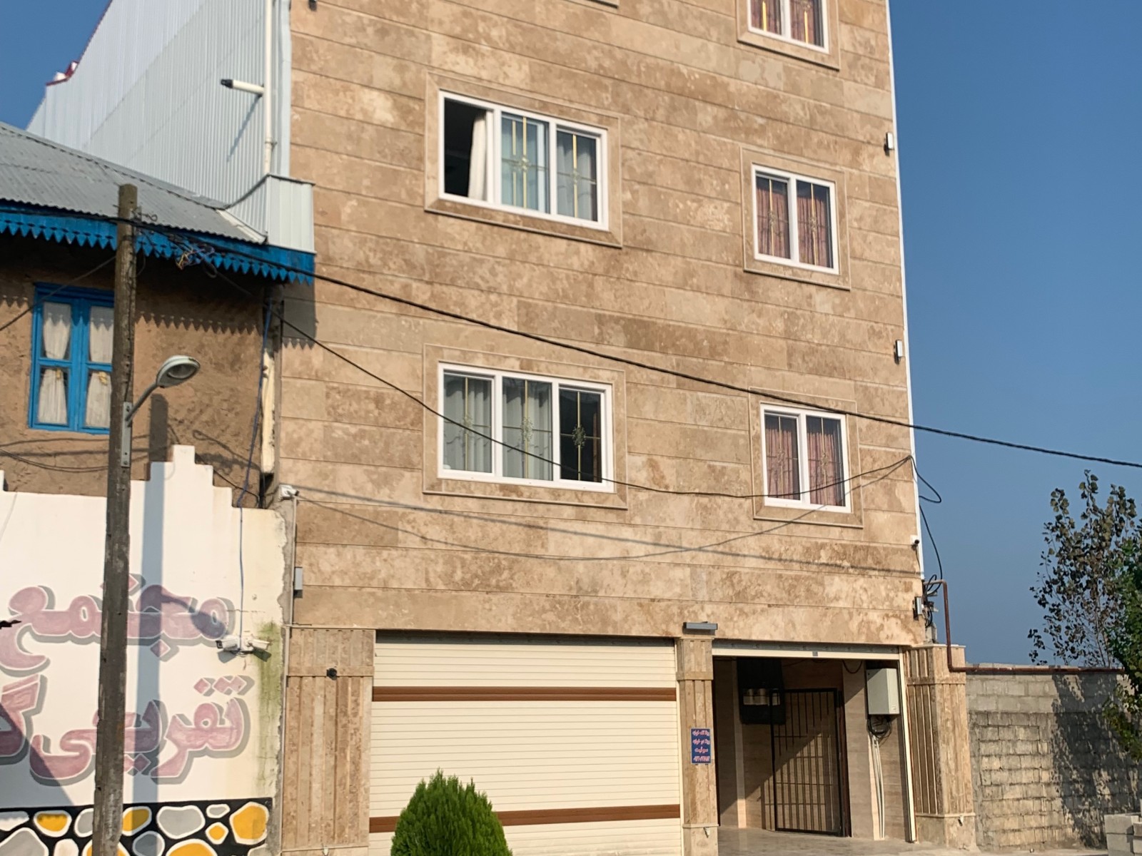 نمای بیرونی ساختمان نمای بیرونی ساختمان