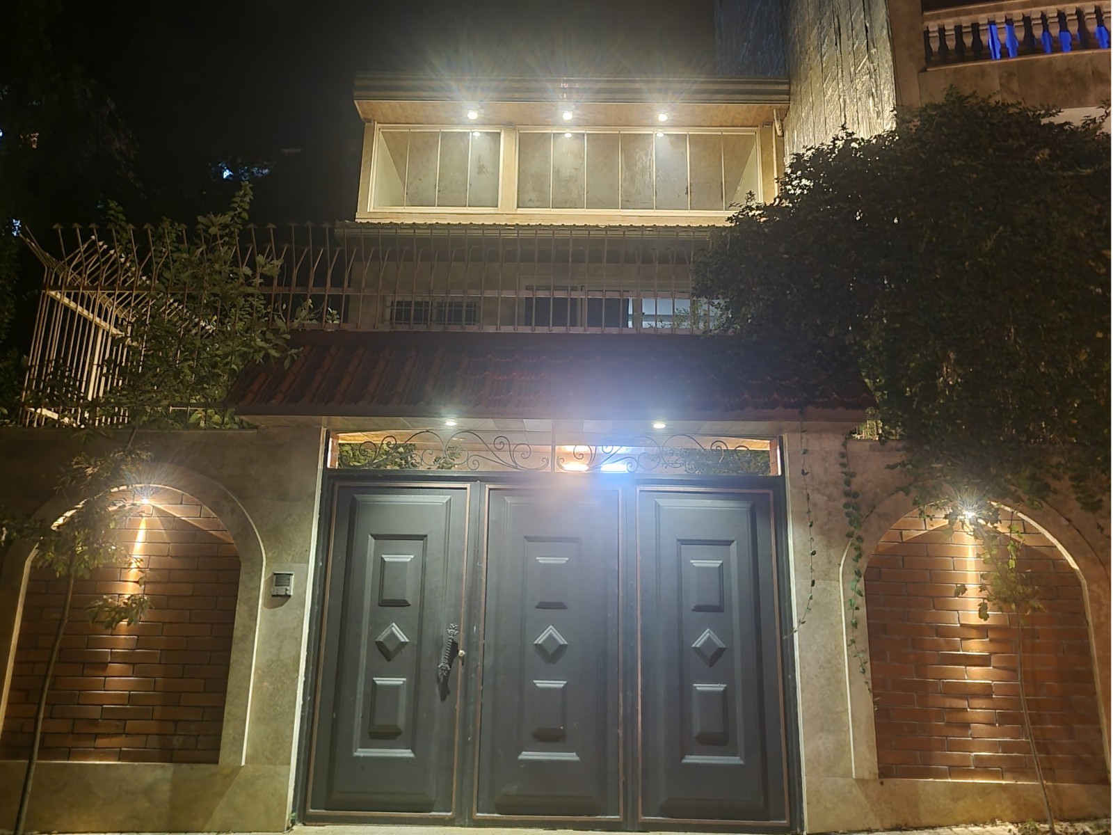ورودی اقامتگاه