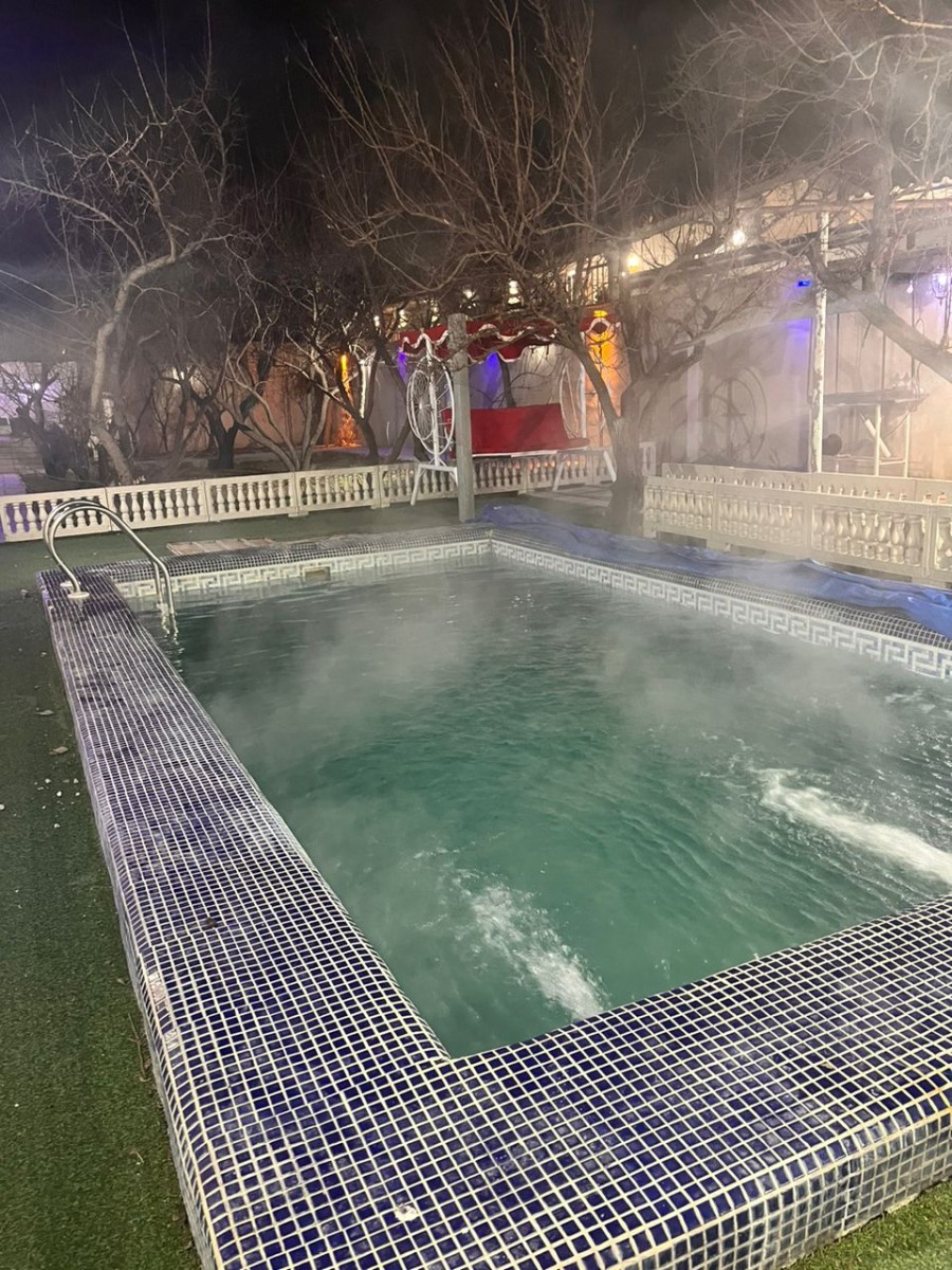 استخر استخر