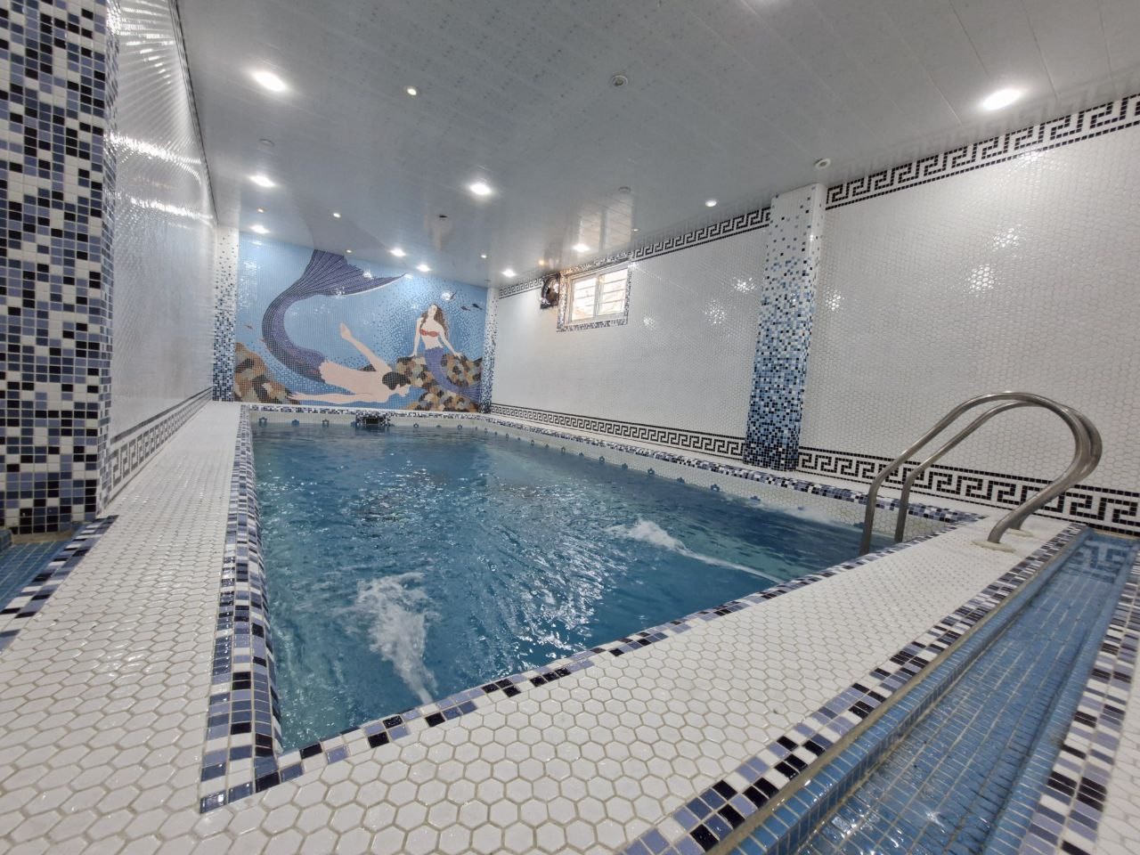 استخر استخر