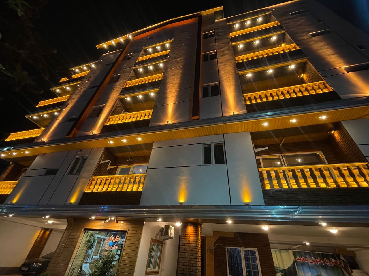 نمای ساختمان