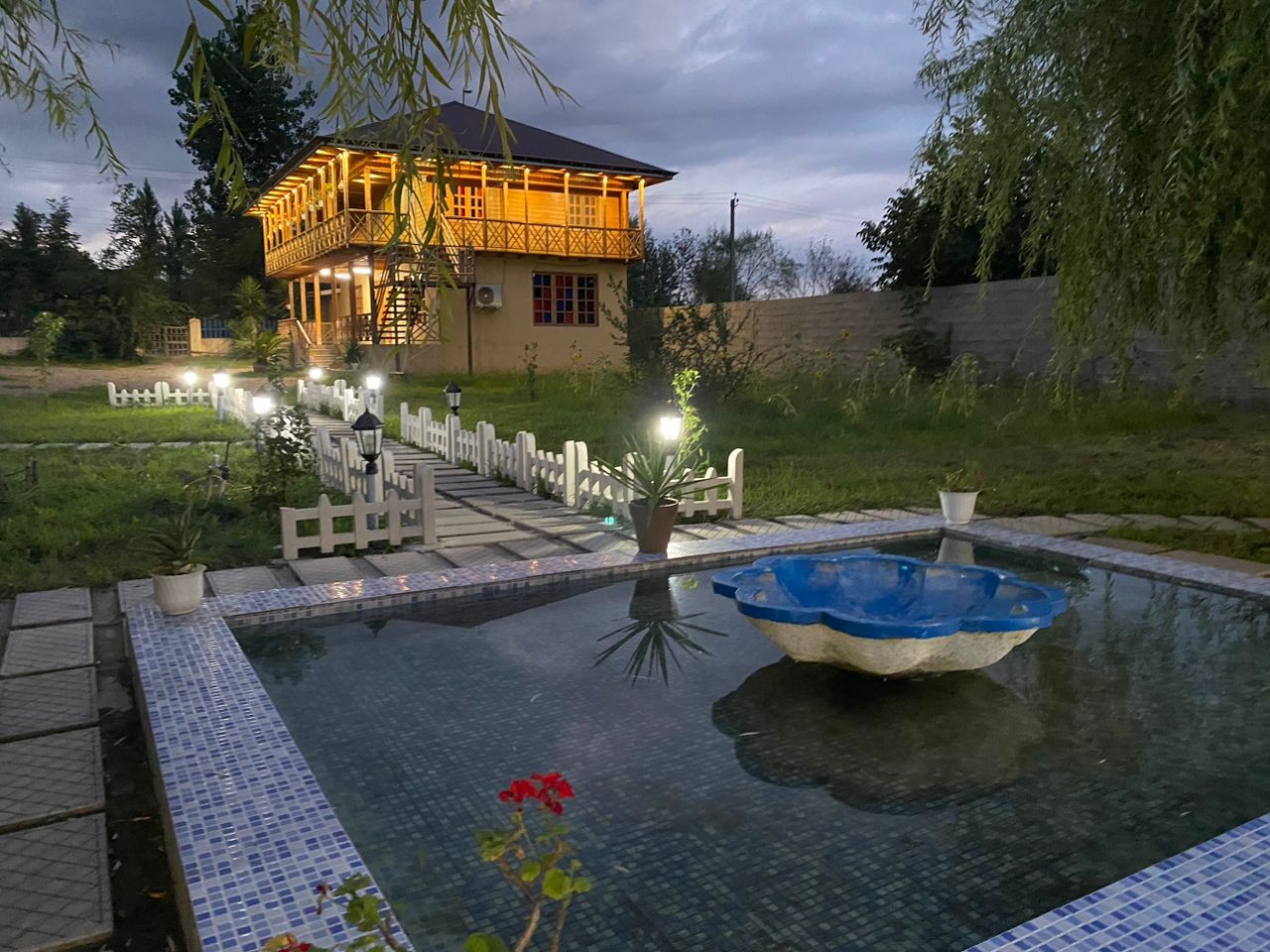 حیاط