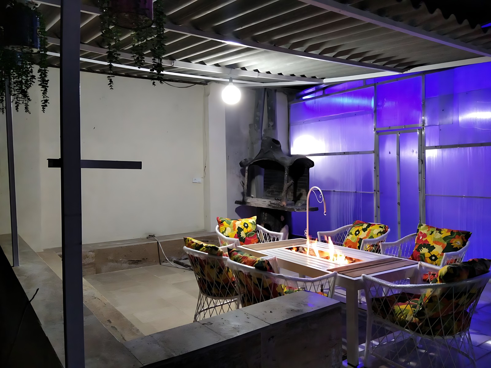 الاچیق باربیکیو آتشکده صندلی باغی الاچیق باربیکیو آتشکده صندلی باغی