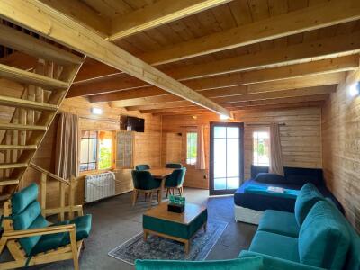 کلبه سوئیسی "افرا" در سیاه گلوندان