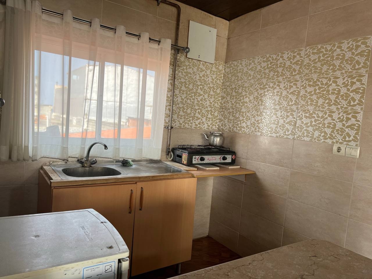 آشپزخانه طبقه اول آشپزخانه طبقه اول