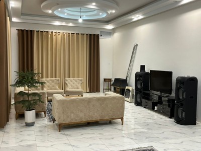 ویلای دوبلکس با استخر آبگرم هیرا