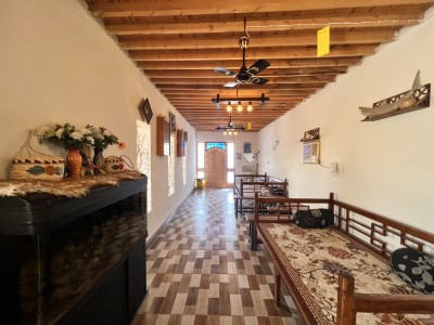 بومگردی مروارید(آلاچیق مرجان)