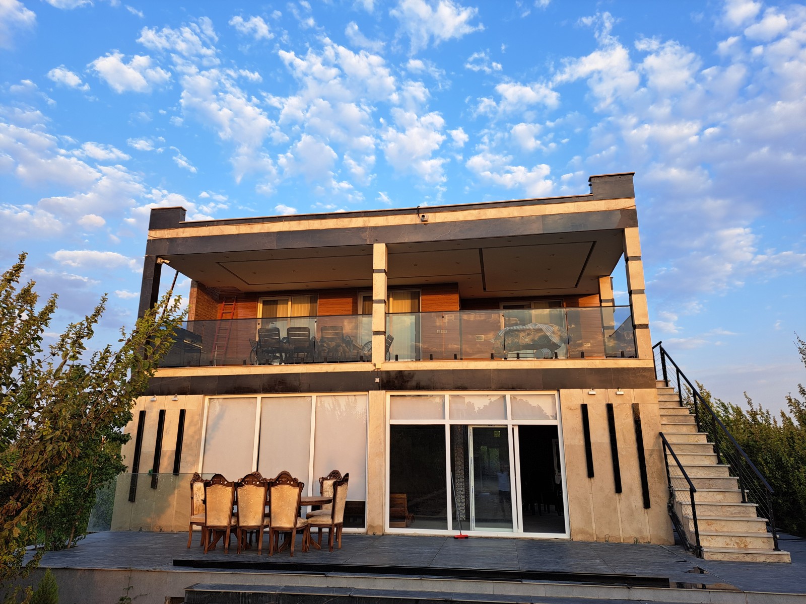 نمای ساختمان