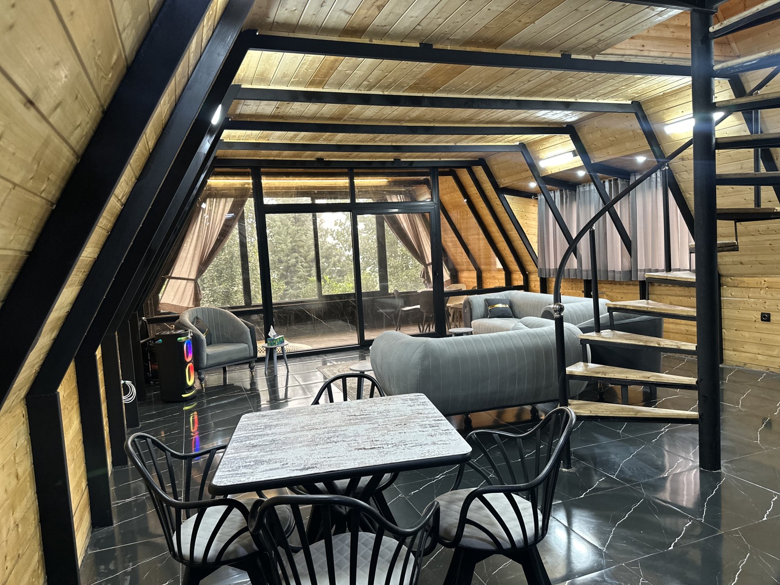 اتاق پذیرایی