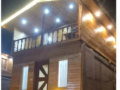 اقامتگاه بومگردی "ماه تی تی"