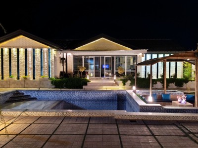 باغ ویلا استخر ابگرم دوخوابه(عمارت سفید)
