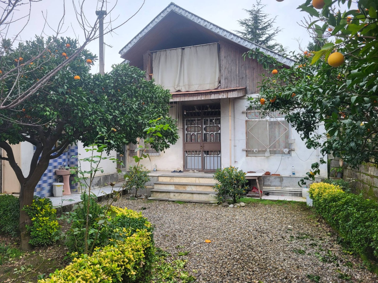 نمای بیرونی ساختمان