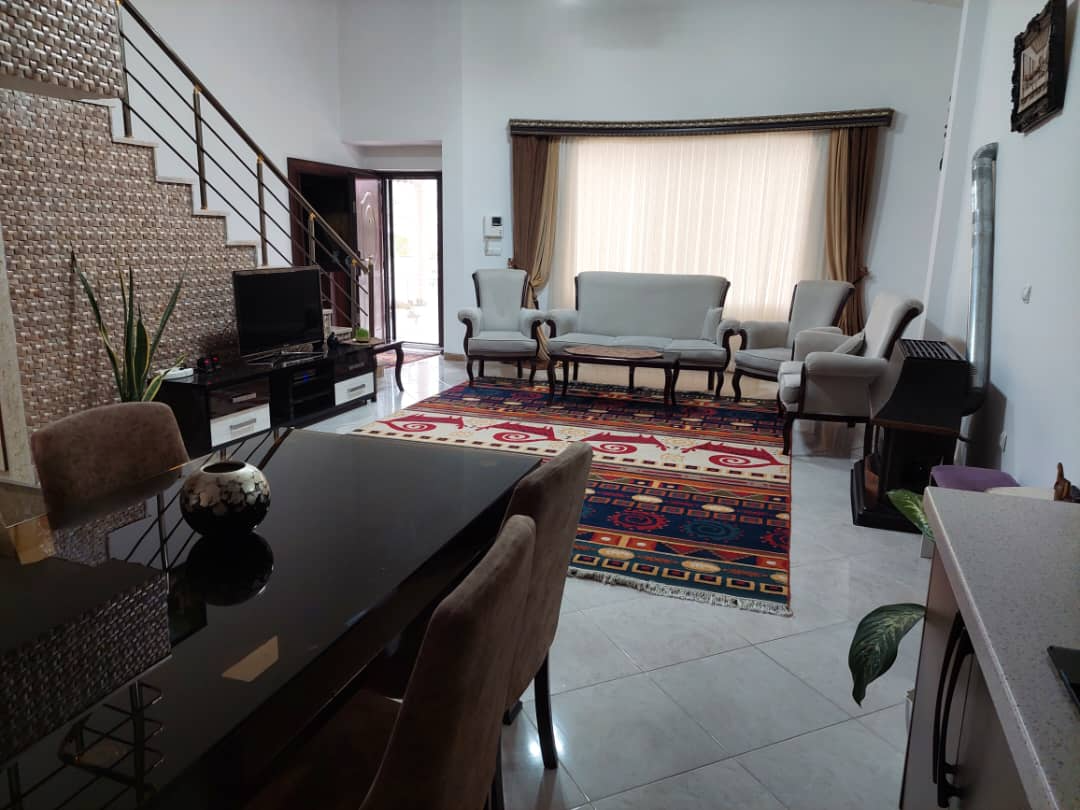 میز ناهار خوری