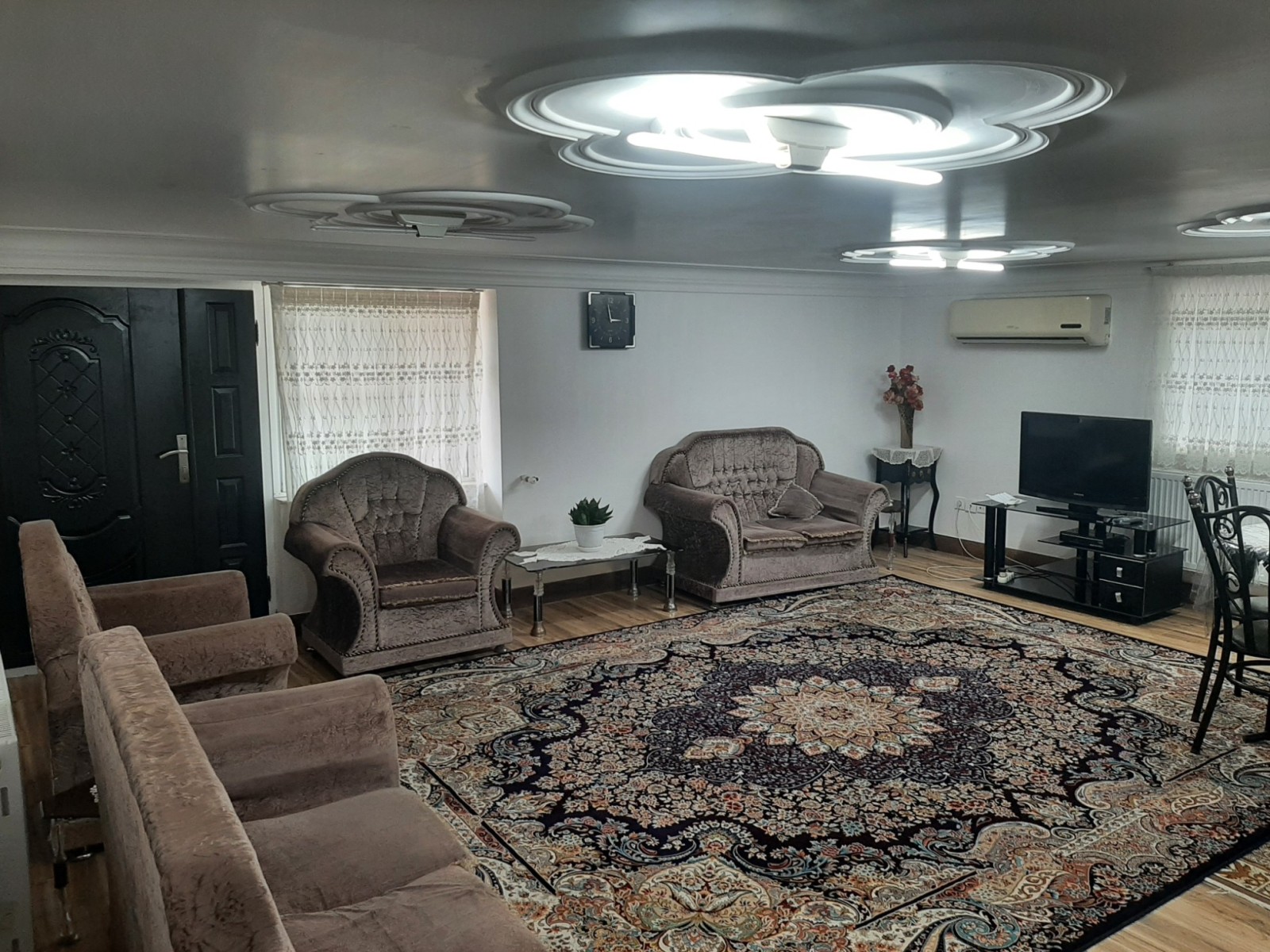 اتاق پذیرایی