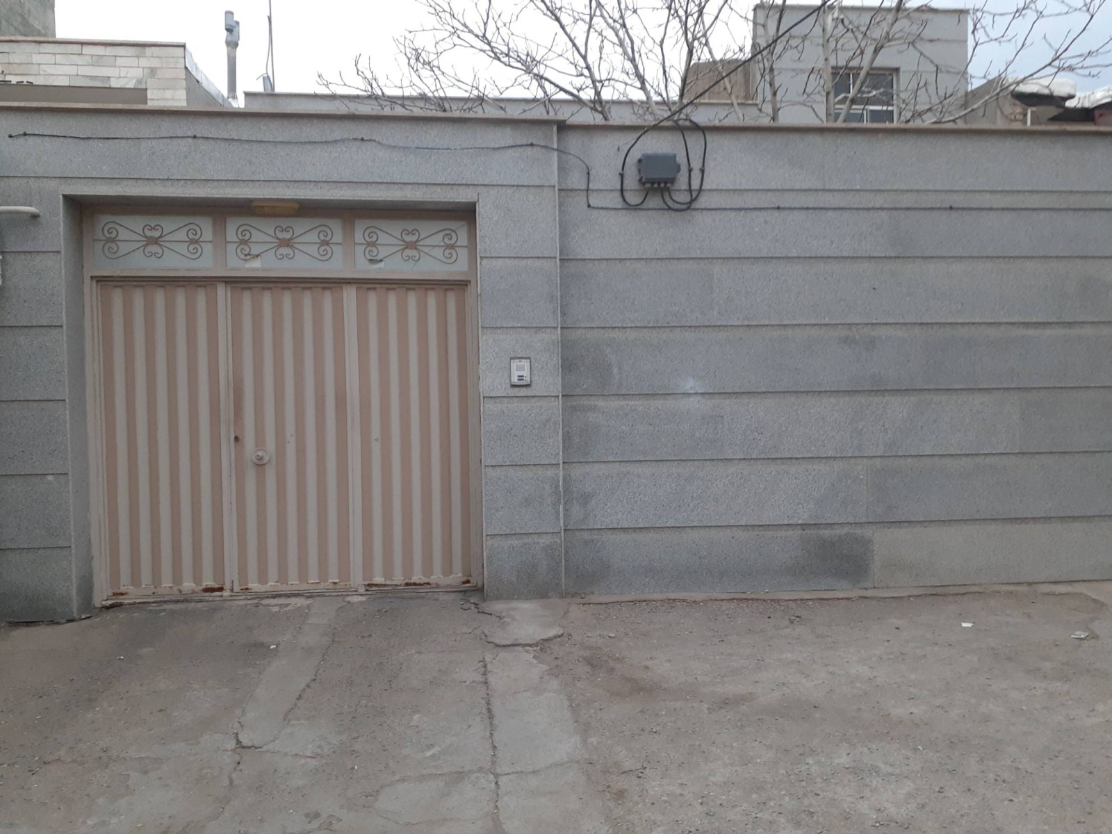 نمای بیرونی ساختمان