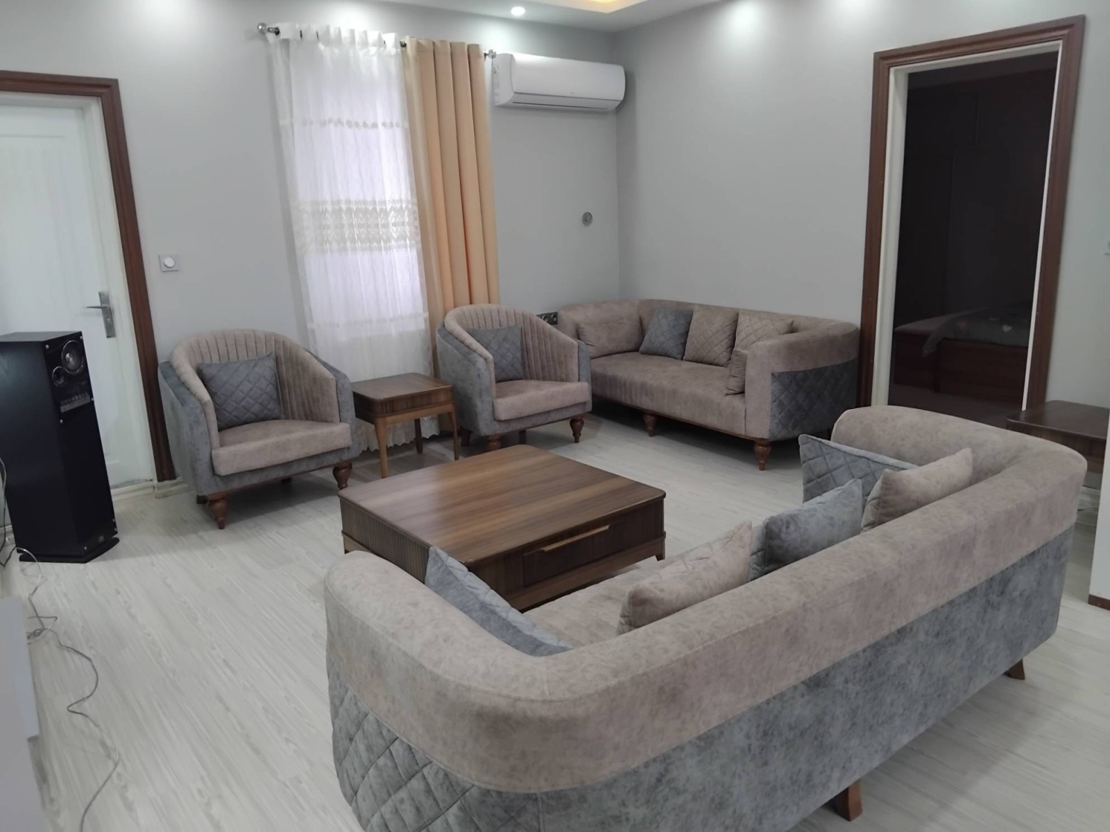 اتاق پذیرایی