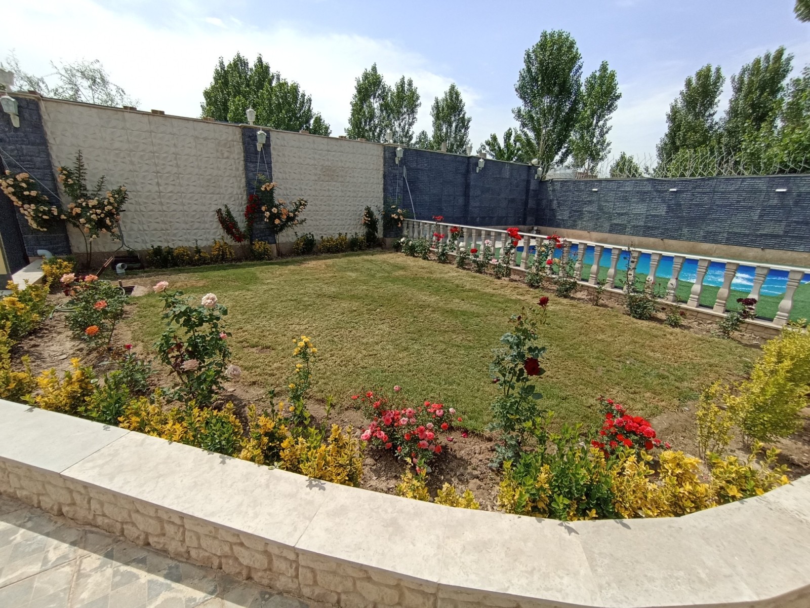 نمای بیرونی ساختمان نمای بیرونی ساختمان