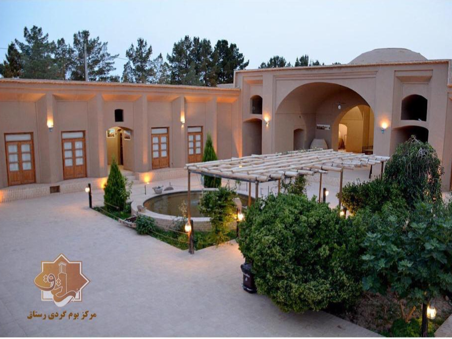 حیاط