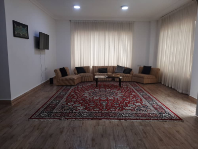 ویلا دوخوابه دارای استخر تابستانه