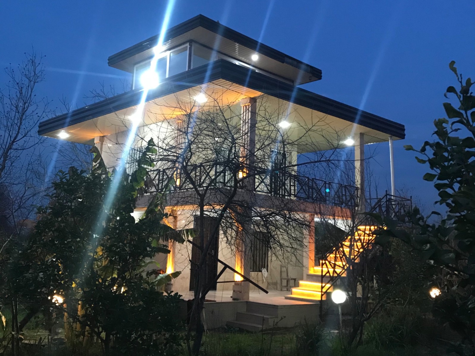 نمای بیرونی ساختمان
