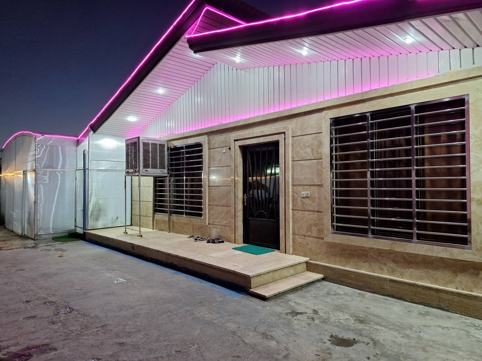 نمای بیرونی ساختمان نمای بیرونی ساختمان