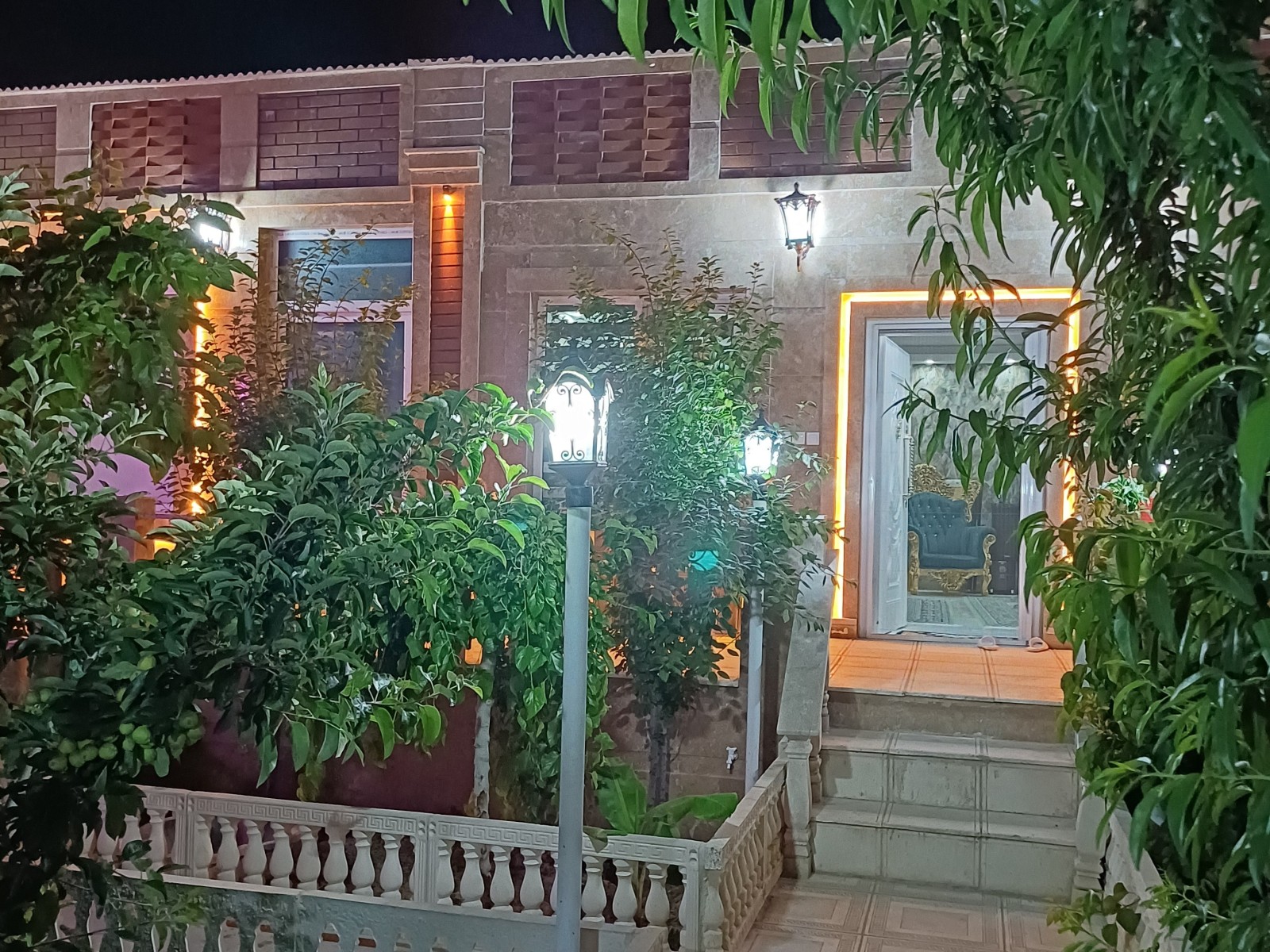 نمای بیرونی ساختمان نمای بیرونی ساختمان